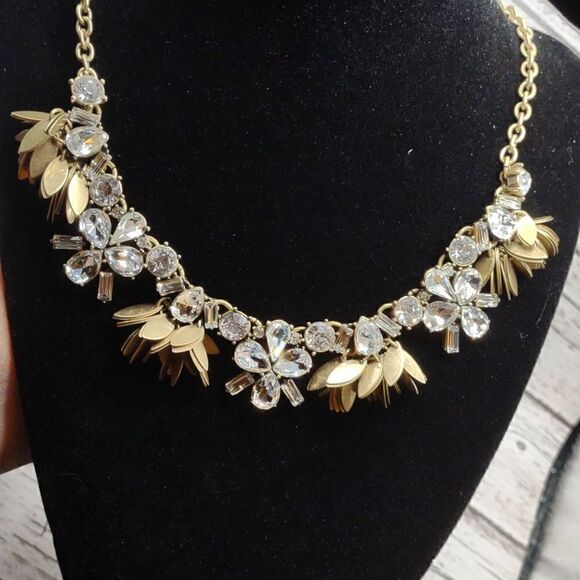 J Crew Bronze Gold Rhinestone Flowered Necklace.  B1 - Picture 7 of 7